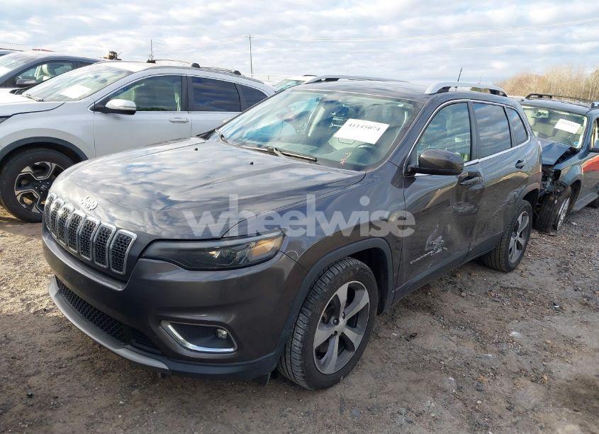 Photo 2 of 2019 Jeep Cherokee LIMITED FWD (VIN 1C4PJLDBXKD402970)