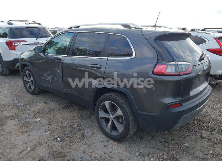 Photo 3 of 2019 Jeep Cherokee LIMITED FWD (VIN 1C4PJLDBXKD402970)