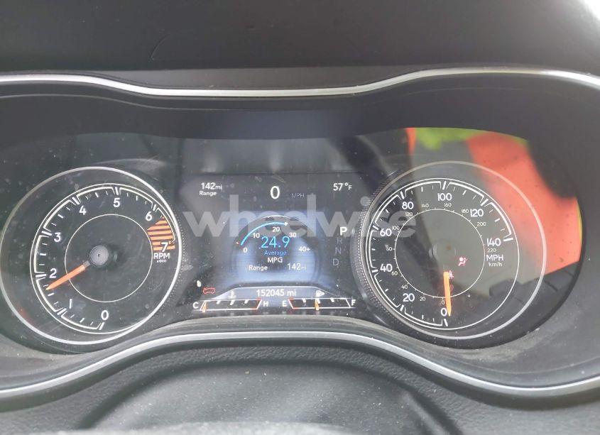 Photo 7 of 2019 Jeep Cherokee LIMITED FWD (VIN 1C4PJLDBXKD402970)