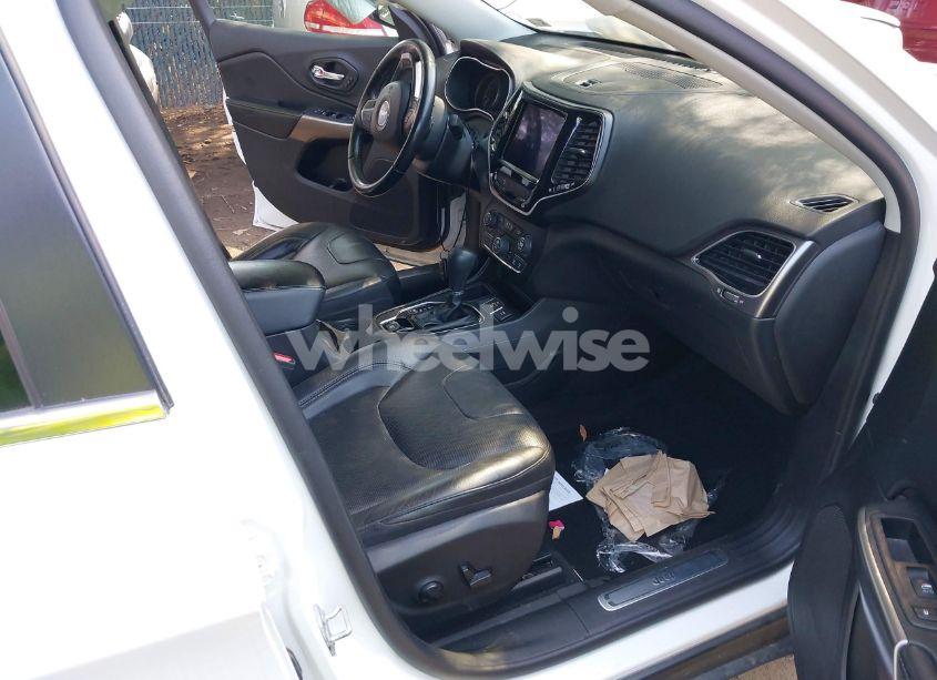 Photo 5 of 2020 Jeep Cherokee LIMITED FWD (VIN 1C4PJLDBXLD652811)