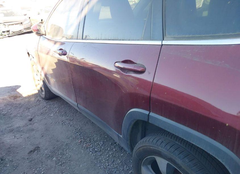 Photo 15 of 2019 Jeep Cherokee LIMITED FWD (VIN 1C4PJLDN1KD175288)