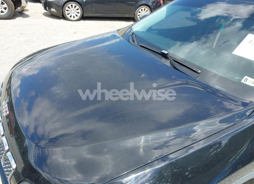 Photo 19 of 2019 Jeep Cherokee LIMITED FWD (VIN 1C4PJLDNXKD128289)