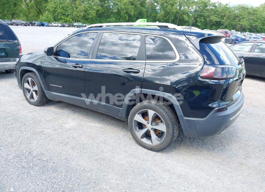 Photo 3 of 2019 Jeep Cherokee LIMITED FWD (VIN 1C4PJLDNXKD128289)