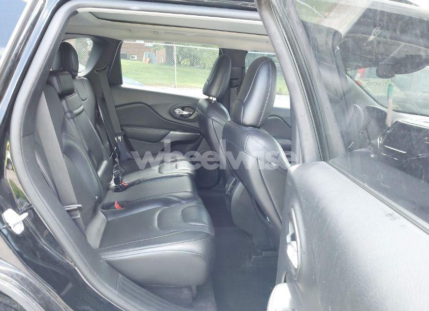 Photo 8 of 2019 Jeep Cherokee LIMITED FWD (VIN 1C4PJLDNXKD128289)