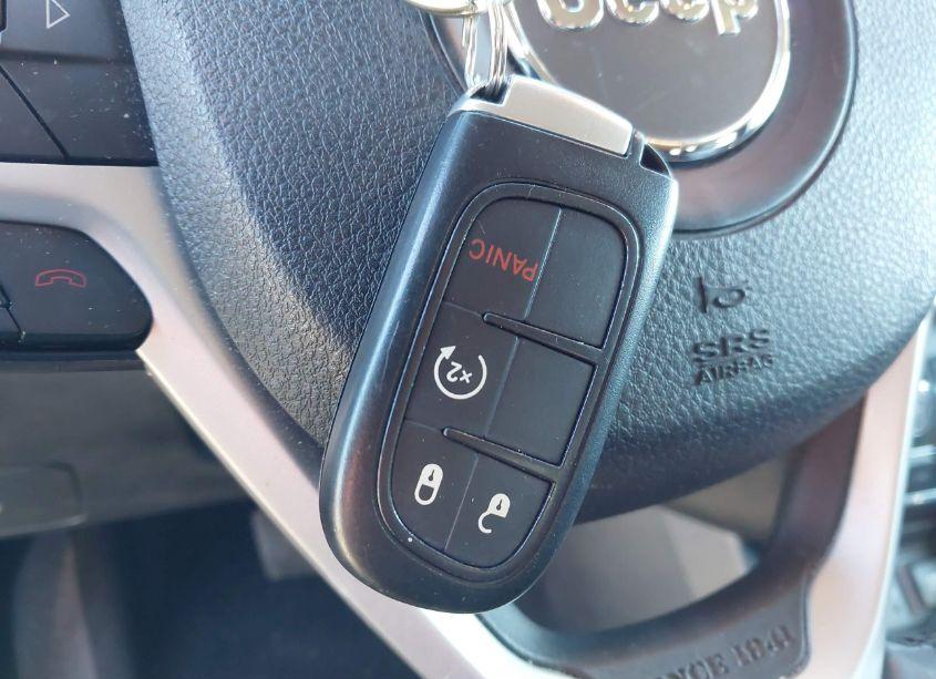 Photo 11 of 2014 Jeep Cherokee LIMITED (VIN 1C4PJLDS0EW115128)