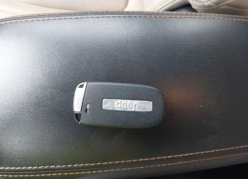 Photo 11 of 2016 Jeep Cherokee LIMITED (VIN 1C4PJLDS0GW347652)