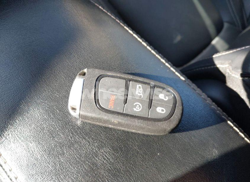 Photo 11 of 2014 Jeep Cherokee LIMITED (VIN 1C4PJLDS1EW261327)