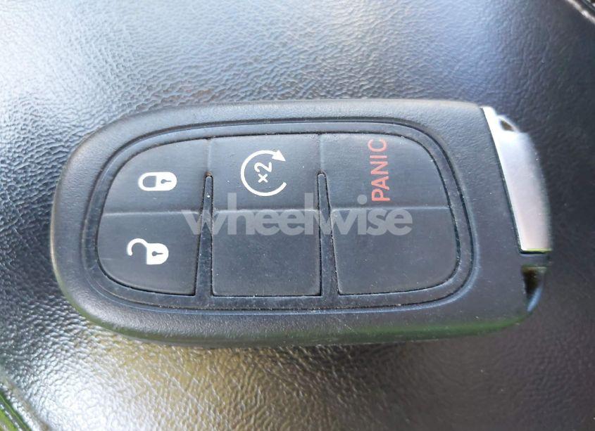 Photo 11 of 2016 Jeep Cherokee LIMITED (VIN 1C4PJLDS1GW190908)