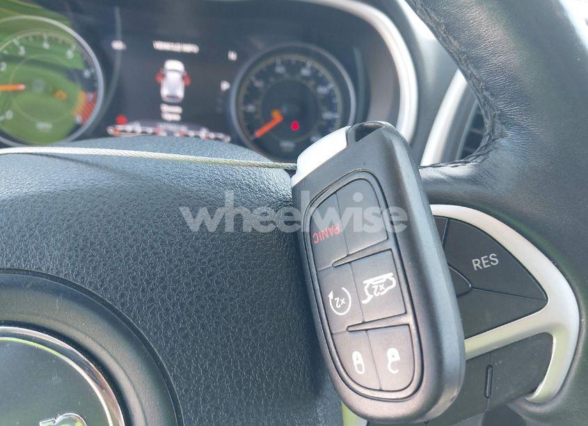 Photo 11 of 2015 Jeep Cherokee LIMITED (VIN 1C4PJLDS2FW602476)