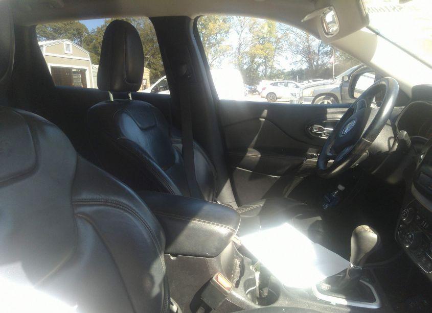 Photo 5 of 2017 Jeep Cherokee LIMITED FWD (VIN 1C4PJLDS2HW502493)