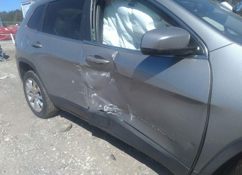 Photo 6 of 2017 Jeep Cherokee LIMITED FWD (VIN 1C4PJLDS2HW502493)