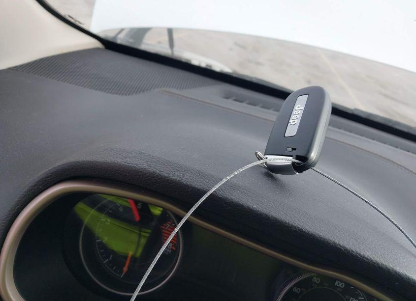 Photo 11 of 2017 Jeep Cherokee HIGH ALTITUDE FWD (VIN 1C4PJLDS2HW642480)