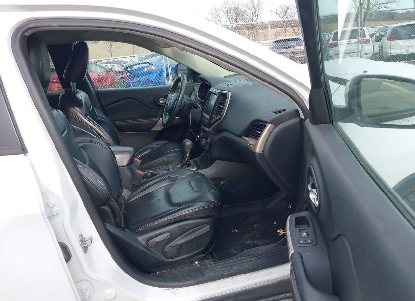 Photo 5 of 2017 Jeep Cherokee HIGH ALTITUDE FWD (VIN 1C4PJLDS2HW642480)