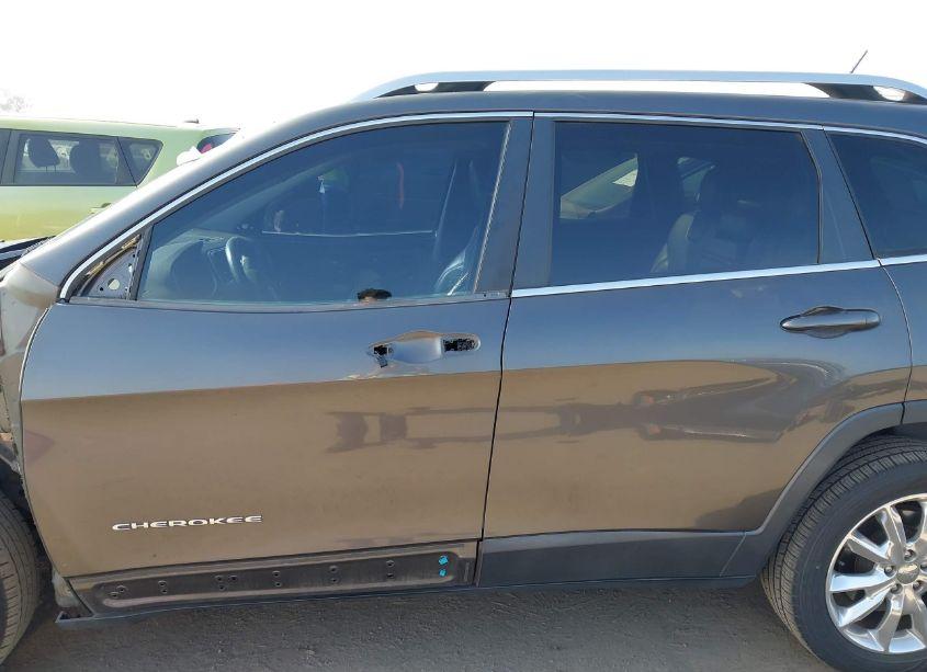 Photo 15 of 2014 Jeep Cherokee LIMITED (VIN 1C4PJLDS3EW147880)