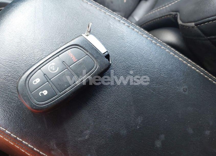 Photo 11 of 2015 Jeep Cherokee LIMITED (VIN 1C4PJLDS5FW602438)