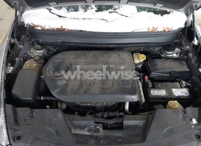 Photo 10 of 2016 Jeep Cherokee LIMITED (VIN 1C4PJLDS8GW177122)
