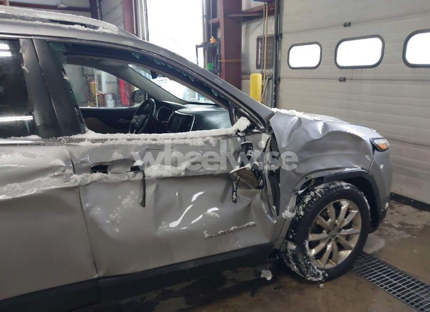 Photo 19 of 2016 Jeep Cherokee LIMITED (VIN 1C4PJLDS8GW177122)