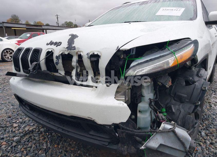 Photo 6 of 2017 Jeep Cherokee HIGH ALTITUDE FWD (VIN 1C4PJLDS9HW607080)