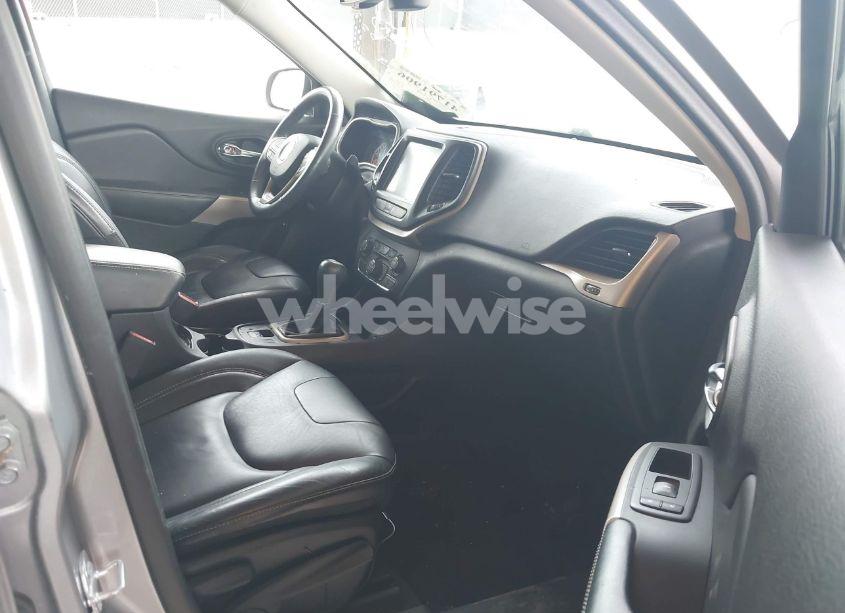 Photo 5 of 2017 Jeep Cherokee LIMITED FWD (VIN 1C4PJLDS9HW650690)