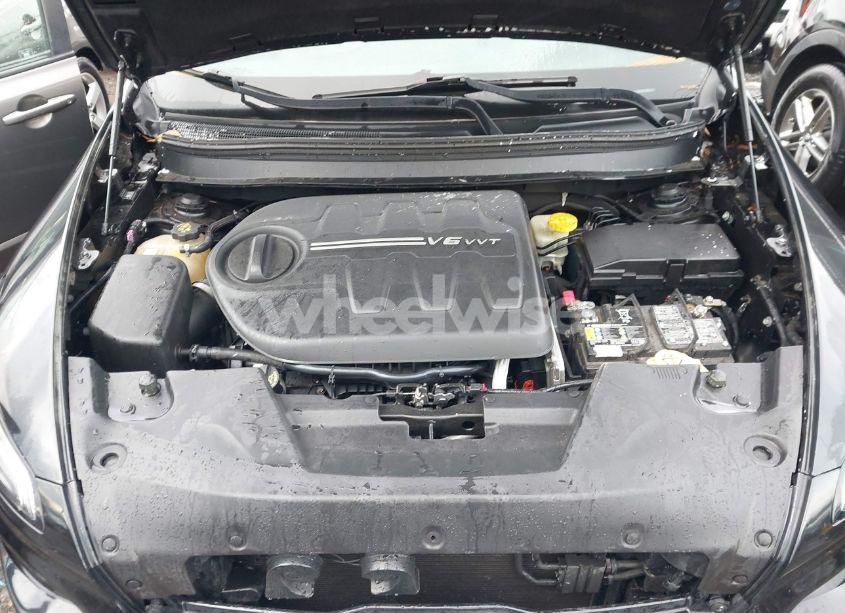 Photo 10 of 2015 Jeep Cherokee LIMITED (VIN 1C4PJLDSXFW531639)