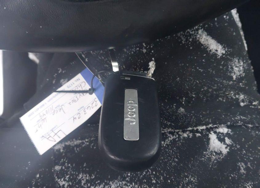 Photo 11 of 2019 Jeep Cherokee LIMITED FWD (VIN 1C4PJLDX2KD111049)