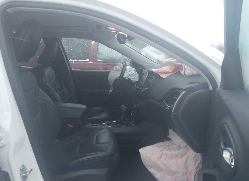 Photo 5 of 2019 Jeep Cherokee LIMITED FWD (VIN 1C4PJLDX2KD111049)