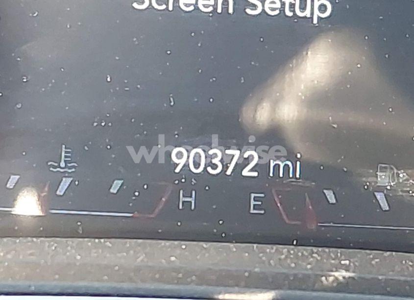 Photo 15 of 2019 Jeep Cherokee LIMITED FWD (VIN 1C4PJLDX2KD160333)