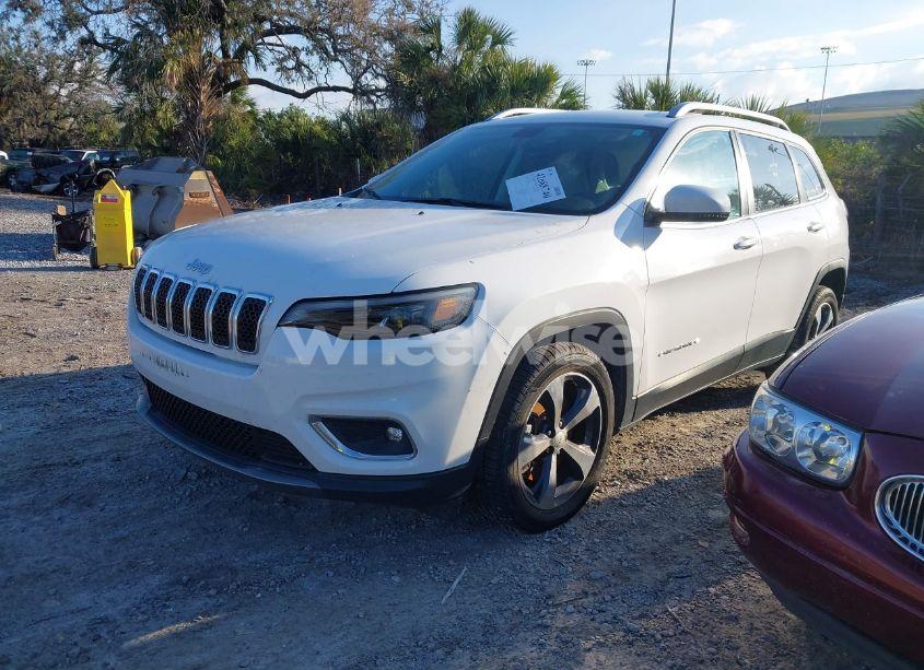 Photo 2 of 2019 Jeep Cherokee LIMITED FWD (VIN 1C4PJLDX2KD160333)
