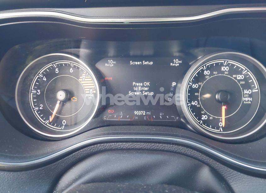 Photo 7 of 2019 Jeep Cherokee LIMITED FWD (VIN 1C4PJLDX2KD160333)