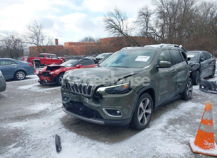 Photo 2 of 2019 Jeep Cherokee LIMITED FWD (VIN 1C4PJLDX3KD273157)