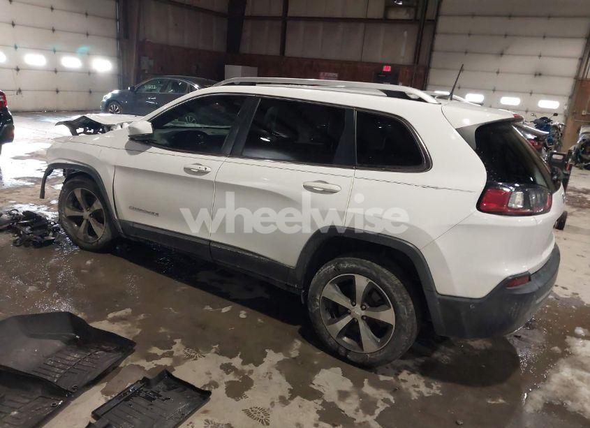 Photo 3 of 2019 Jeep Cherokee LIMITED FWD (VIN 1C4PJLDX3KD273160)