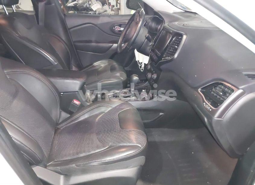 Photo 5 of 2019 Jeep Cherokee LIMITED FWD (VIN 1C4PJLDX3KD273160)