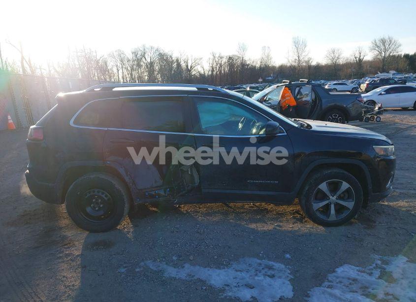 Photo 13 of 2019 Jeep Cherokee LIMITED FWD (VIN 1C4PJLDX4KD429111)
