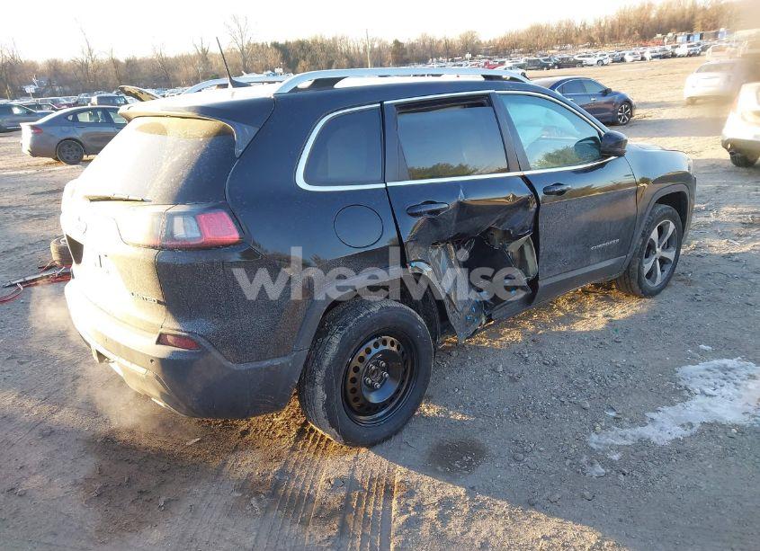 Photo 4 of 2019 Jeep Cherokee LIMITED FWD (VIN 1C4PJLDX4KD429111)