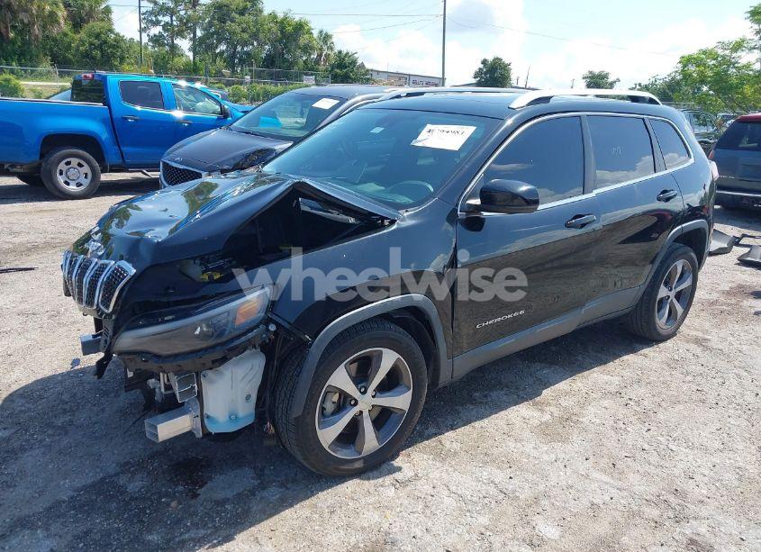 Photo 2 of 2019 Jeep Cherokee LIMITED FWD (VIN 1C4PJLDX4KD439914)