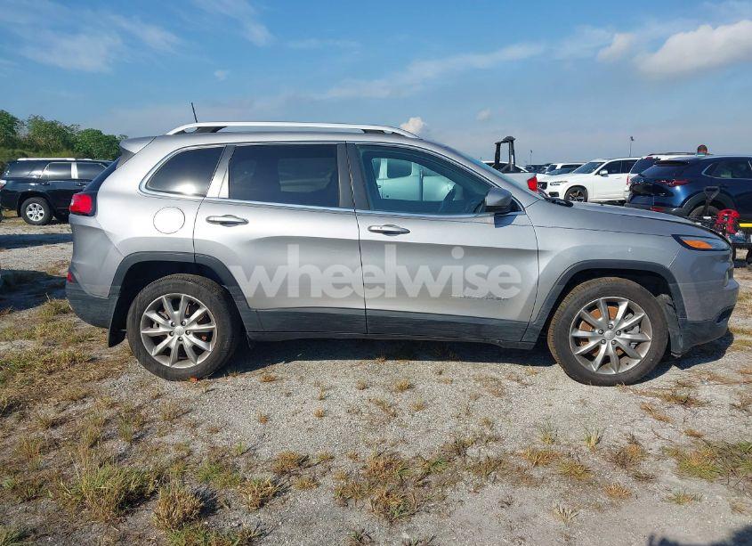 Photo 13 of 2018 Jeep Cherokee LIMITED FWD (VIN 1C4PJLDX5JD605632)