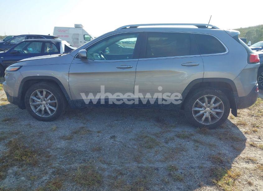 Photo 14 of 2018 Jeep Cherokee LIMITED FWD (VIN 1C4PJLDX5JD605632)