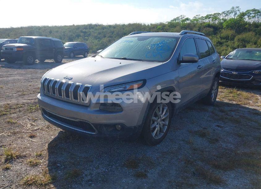 Photo 2 of 2018 Jeep Cherokee LIMITED FWD (VIN 1C4PJLDX5JD605632)