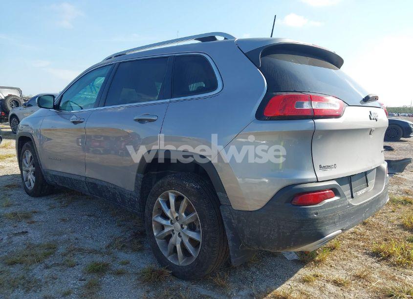 Photo 3 of 2018 Jeep Cherokee LIMITED FWD (VIN 1C4PJLDX5JD605632)