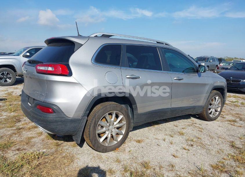 Photo 4 of 2018 Jeep Cherokee LIMITED FWD (VIN 1C4PJLDX5JD605632)