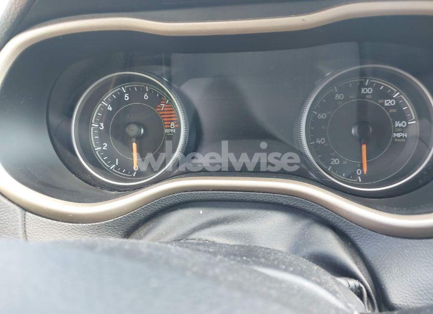 Photo 7 of 2018 Jeep Cherokee LIMITED FWD (VIN 1C4PJLDX5JD605632)