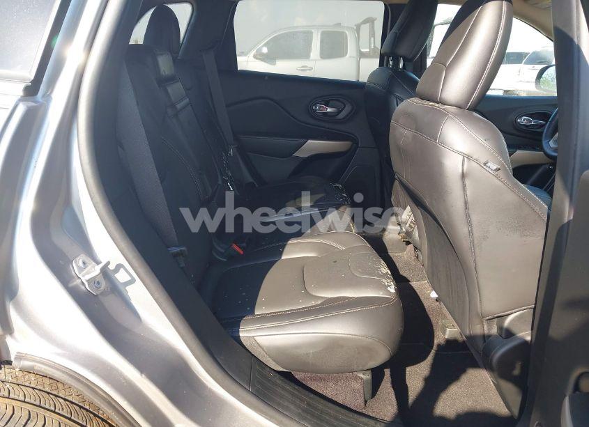 Photo 8 of 2018 Jeep Cherokee LIMITED FWD (VIN 1C4PJLDX5JD605632)