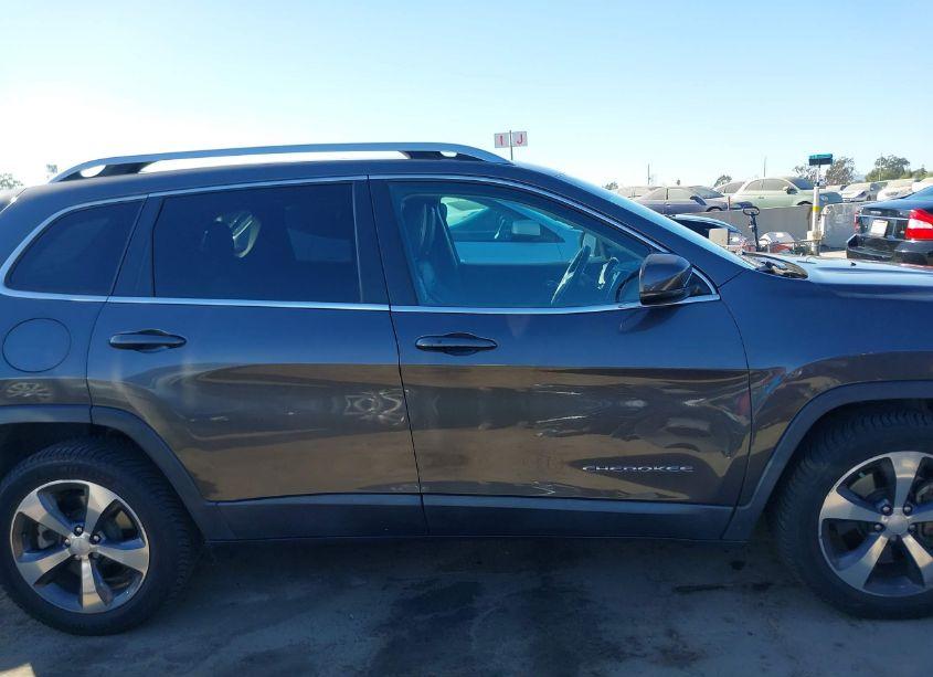 Photo 14 of 2019 Jeep Cherokee LIMITED FWD (VIN 1C4PJLDX9KD286530)