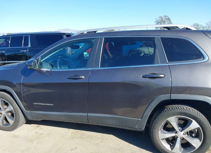 Photo 15 of 2019 Jeep Cherokee LIMITED FWD (VIN 1C4PJLDX9KD286530)