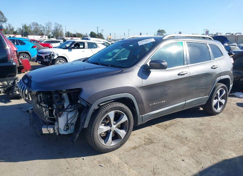 Photo 2 of 2019 Jeep Cherokee LIMITED FWD (VIN 1C4PJLDX9KD286530)