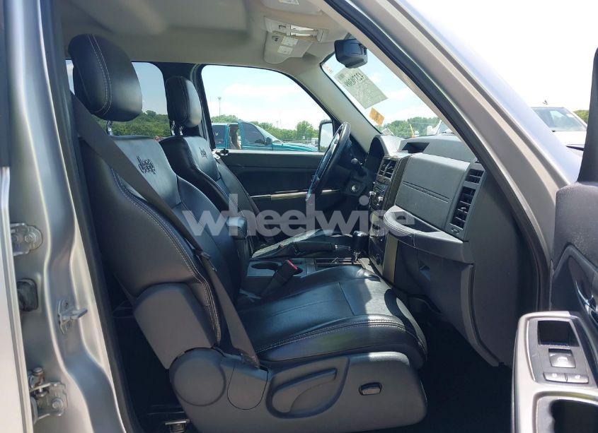 Photo 5 of 2012 Jeep Liberty LIMITED JET EDITION (VIN 1C4PJLFK3CW133293)