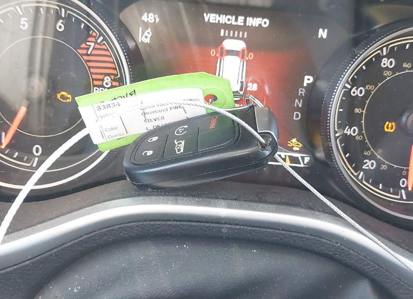 Photo 11 of 2016 Jeep Cherokee OVERLAND (VIN 1C4PJLJS3GW315685)