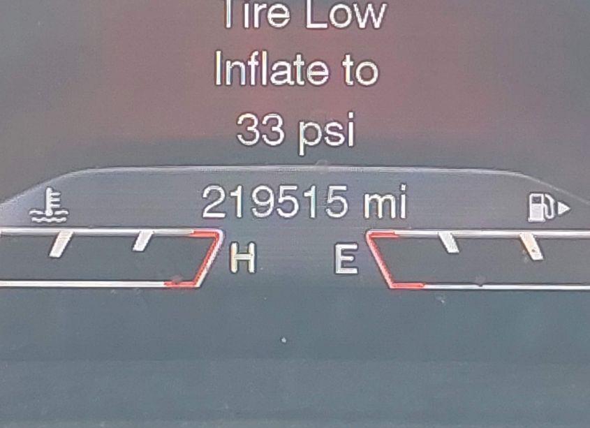 Photo 15 of 2016 Jeep Cherokee OVERLAND (VIN 1C4PJLJS3GW315685)