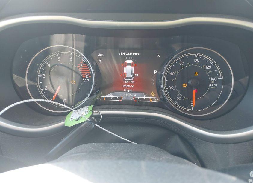 Photo 7 of 2016 Jeep Cherokee OVERLAND (VIN 1C4PJLJS3GW315685)