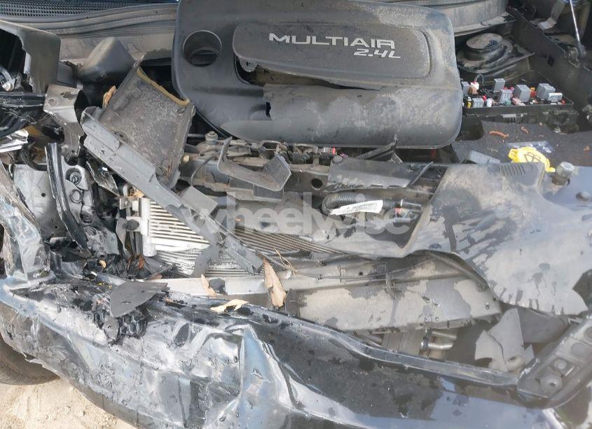 Photo 10 of 2018 Jeep Cherokee LATITUDE PLUS FWD (VIN 1C4PJLLB0JD511454)